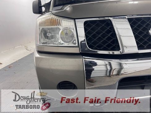 Used 2006 Nissan Titan SE image 9