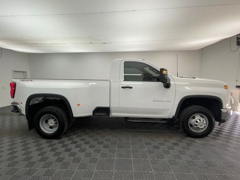 Used 2025 Chevrolet Silverado 3500 W/T w/ WT/CX Safety Package AWD/4WD image 4