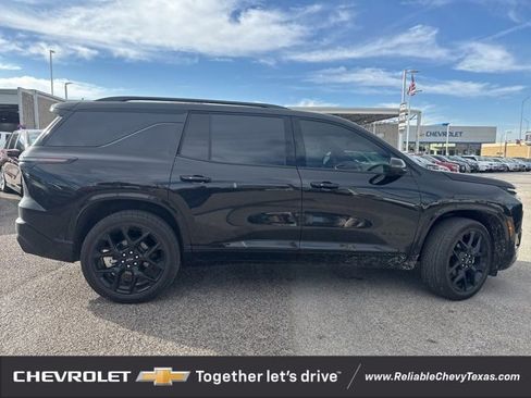 Certified 2024 Chevrolet Traverse RS image 9