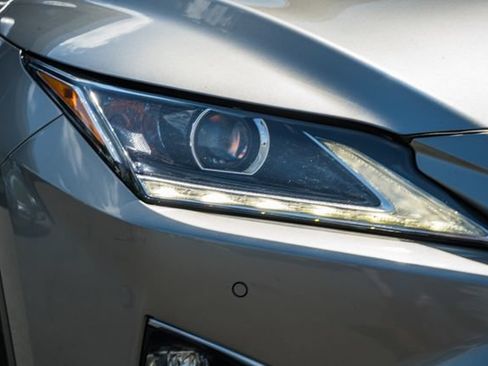 Used 2018 Lexus RX 450h AWD w/ Premium Package image 10