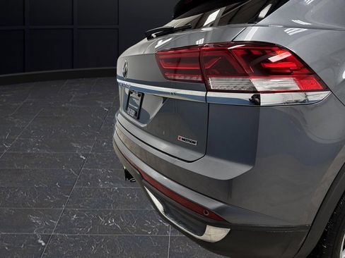 Used 2022 Volkswagen Atlas Cross Sport SE image 30