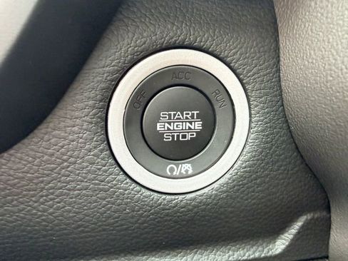 Used 2021 RAM 1500 Laramie image 27