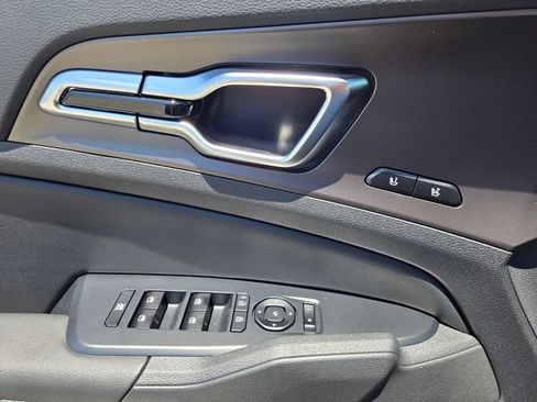 New 2026 Kia Sportage SX FWD image 16
