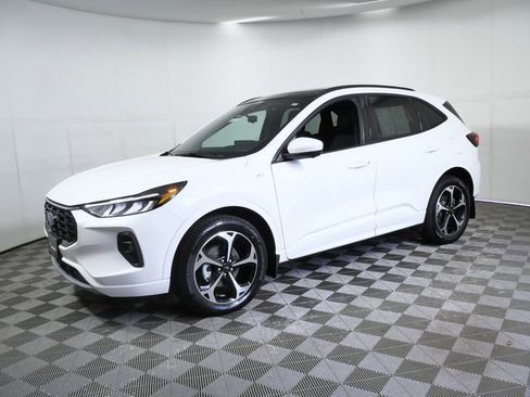 Used 2024 Ford Escape ST-Line Select w/ Tech Pack #2 image 5