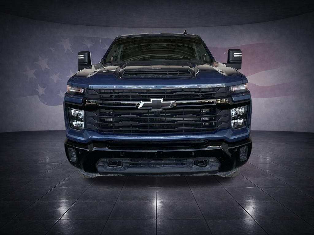 Used 2025 Chevrolet Silverado 2500 Custom w/ Custom Value Package AWD/4WD image 8