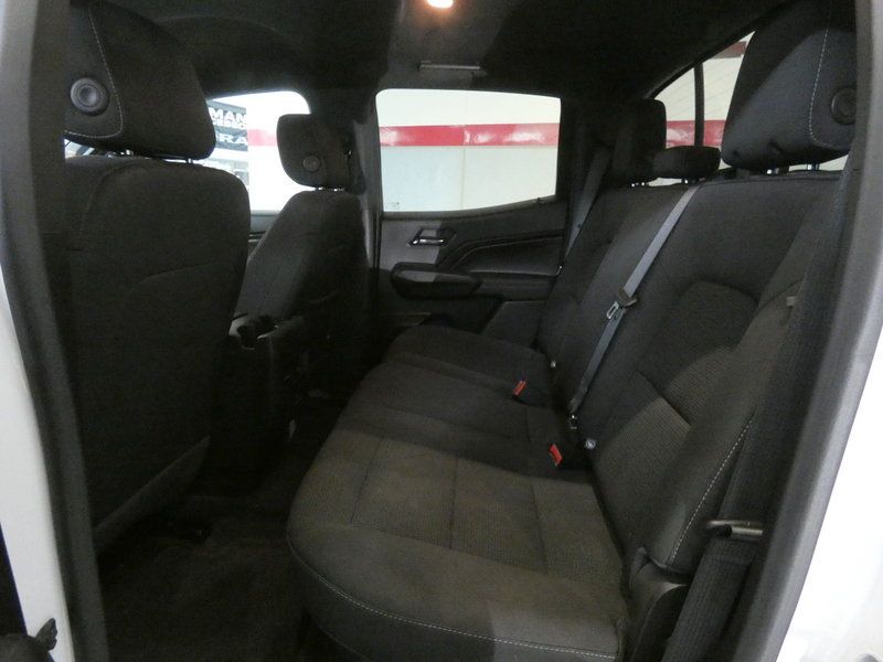 Used 2024 Chevrolet Colorado LT w/ LT Convenience Package II AWD/4WD image 33