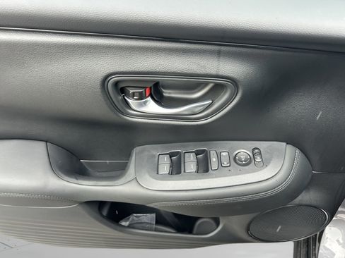 Used 2026 Honda HR-V LX image 18