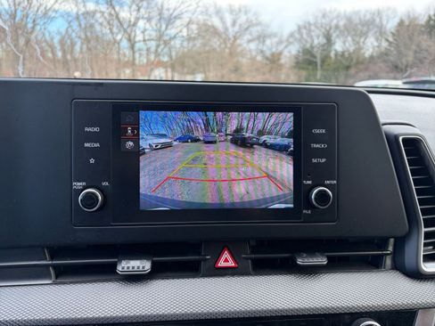 Used 2025 Kia Sportage LX image 23