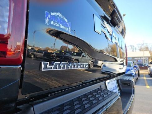 New 2026 RAM 2500 Laramie AWD/4WD image 8
