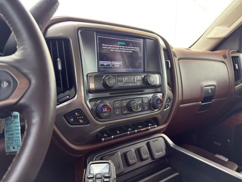 Used 2018 Chevrolet Silverado 1500 High Country image 19