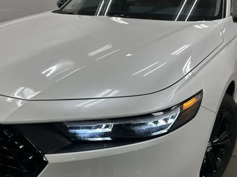 Certified 2025 Honda Accord SE image 30