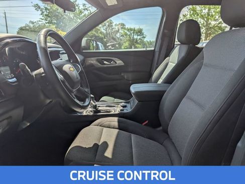 Used 2023 Chevrolet Traverse LT FWD image 17