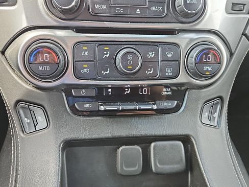 Used 2018 Chevrolet Suburban LT AWD/4WD image 25