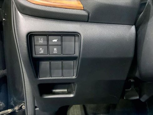 Used 2017 Honda CR-V Touring image 34