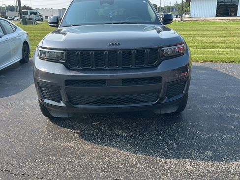 Used 2023 Jeep Grand Cherokee L Laredo AWD/4WD image 22