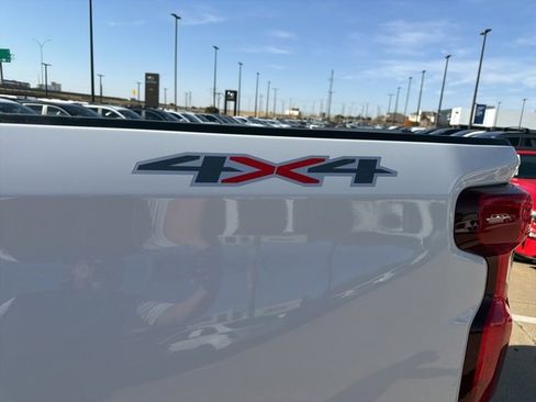 Used 2022 Chevrolet Silverado 1500 LT image 18