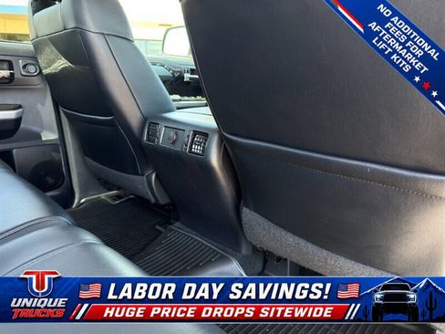 Used 2018 Toyota Tundra Platinum AWD/4WD image 32