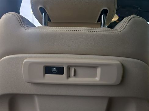 Certified 2022 BMW X6 xDrive40i w/ Premium Package image 25