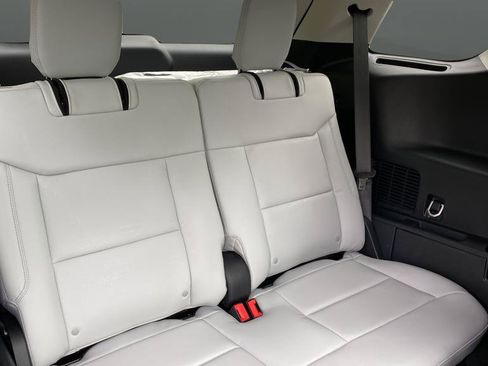 New 2026 Ford Explorer Platinum w/ LUX Leather Package AWD/4WD image 23