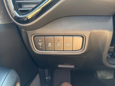 Certified 2025 Kia Soul S FWD image 17