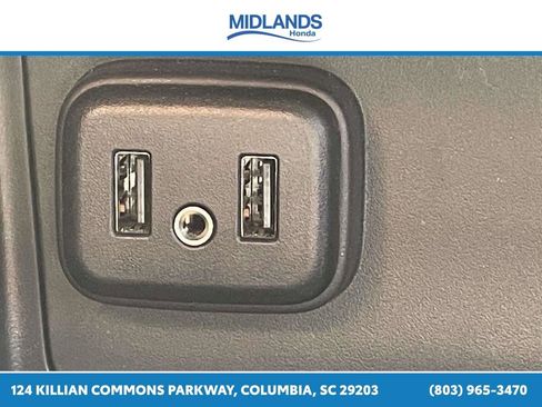 Used 2022 Chevrolet Colorado W/T w/ Custom Special Edition RWD image 28