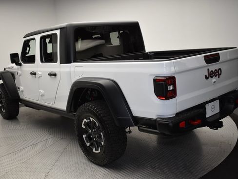 Used 2026 Jeep Gladiator Rubicon AWD/4WD image 7