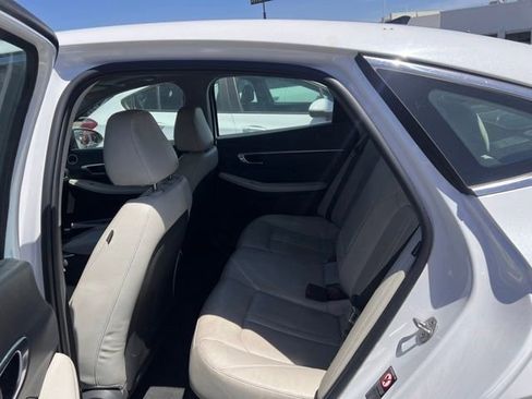 Used 2023 Hyundai Sonata Limited FWD image 12