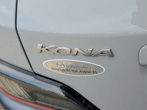 Used 2023 Hyundai Kona Limited image 8