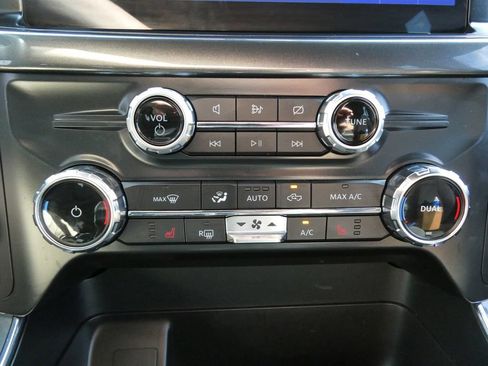 Used 2022 Ford F150 XLT w/ Equipment Group 302A High AWD/4WD image 27
