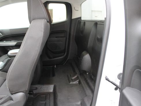 Used 2022 Chevrolet Colorado LT w/ Fleet Safety Package RWD image 8