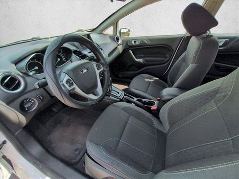 Used 2014 Ford Fiesta SE w/ Equipment Group 201A FWD image 7