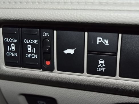 Used 2026 Honda Odyssey Touring image 17