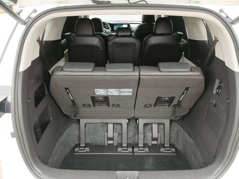 Used 2024 Kia Carnival SX Prestige image 25