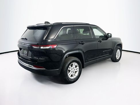 Used 2023 Jeep Grand Cherokee Laredo RWD image 9
