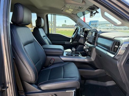 Used 2022 Ford F150 Lariat image 34