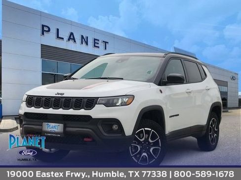 Used 2026 Jeep Compass Trailhawk AWD/4WD image 1