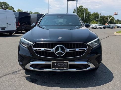 Used 2024 Mercedes-Benz GLC 300 4MATIC image 2