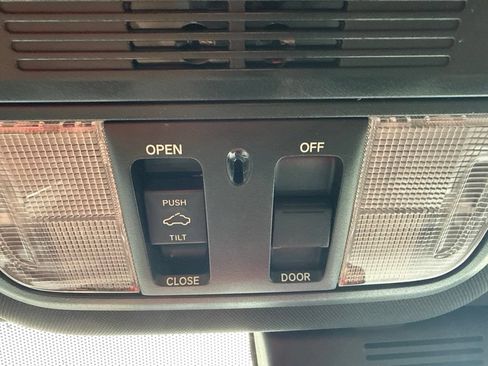 Used 2020 Honda Accord Sport image 32