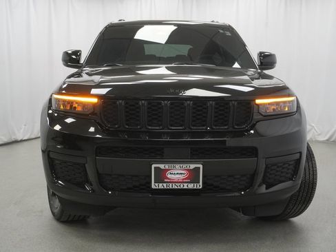 Used 2023 Jeep Grand Cherokee L Altitude image 7