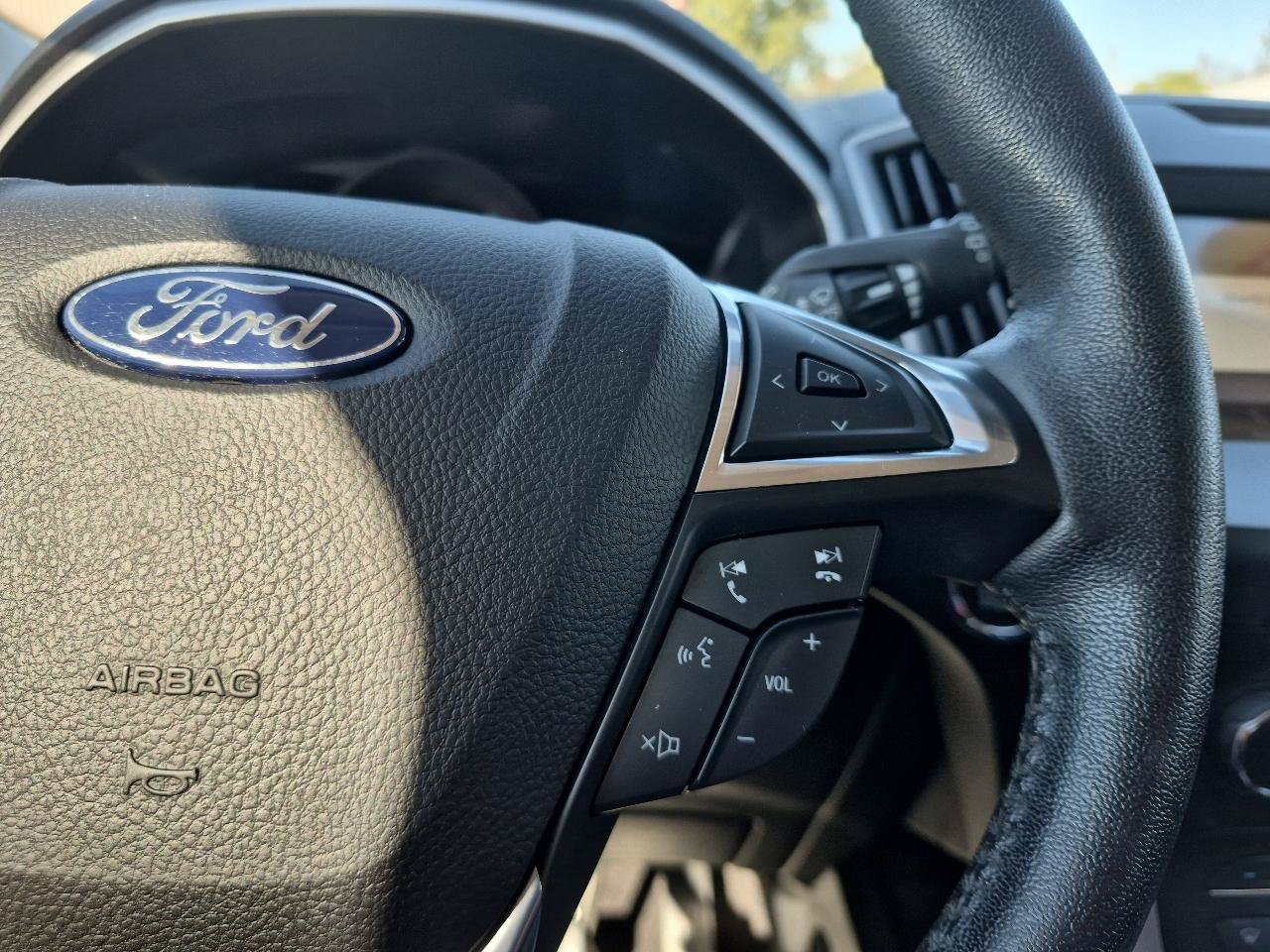 Used 2020 Ford Edge SEL AWD/4WD image 18