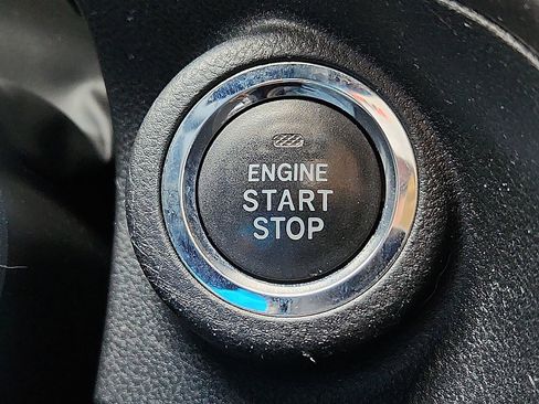 Used 2023 Subaru Crosstrek 2.0i Premium image 19