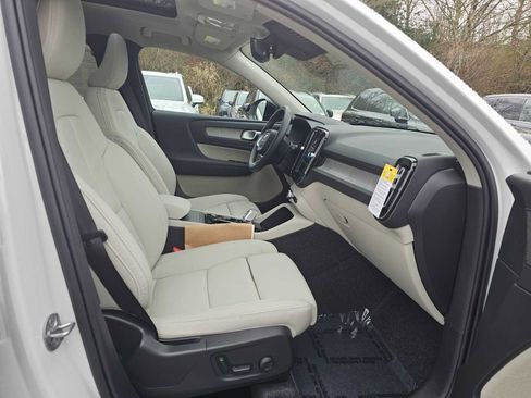 New 2026 Volvo XC40 B5 Plus w/ Protection Package Premier image 11