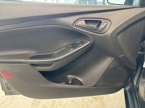 Used 2016 Ford Focus S image 15