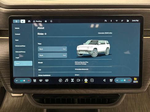 Used 2024 Rivian R1S Adventure AWD/4WD image 29