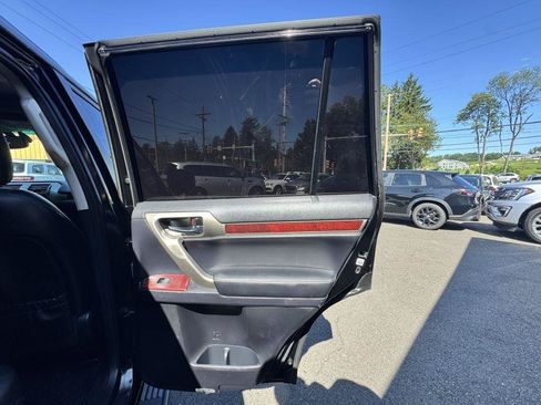 Used 2016 Lexus GX 460 w/ Premium Package AWD/4WD image 17