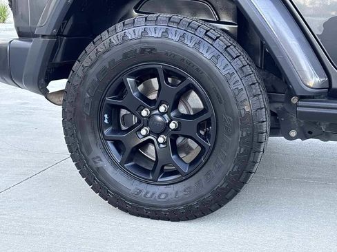 Used 2019 Jeep Wrangler Unlimited Sahara w/ Quick Order Package 24M Moab image 9