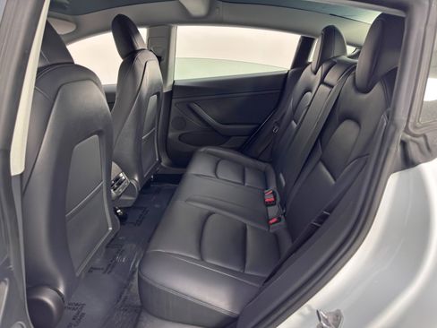 Used 2022 Tesla Model 3 Long Range image 40