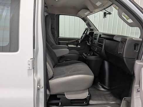 Used 2025 GMC Savana 2500 w/ Driver Convenience Package RWD image 19