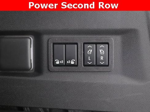 Used 2023 GMC Yukon AT4 image 35