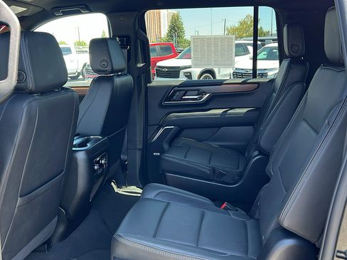 Certified 2025 GMC Yukon XL Denali AWD/4WD image 18